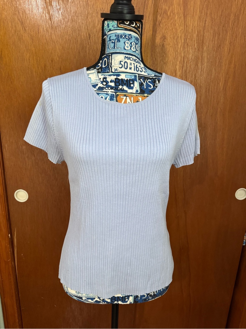august silk Light Blue Ribbed Scoop Neck Short Sleeve Knit Top, Women’s L